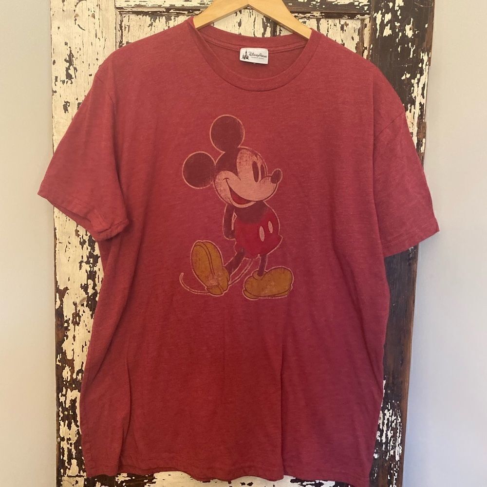 Vintage Disney Parks Mickey Mouse Unisex T-shirt. Size XL.